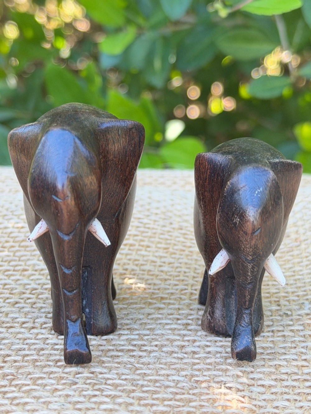 VTG Wood Elephant Set of 4 Hand Carved w/ Guide to Feng Shui Placement (& More) - Picture 11 of 16